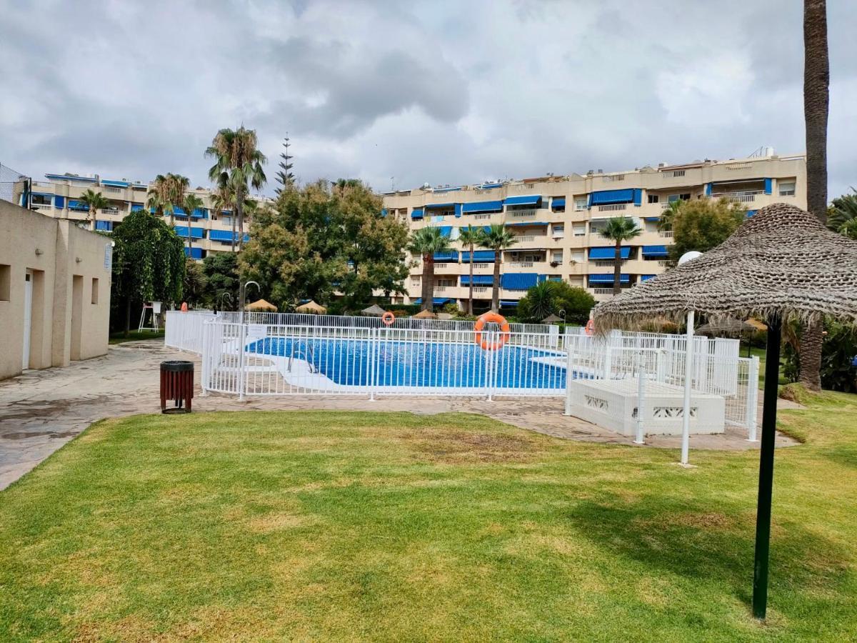 Natera Costa Golf Exclusive Beachfront Apartment Torremolinos Exterior foto